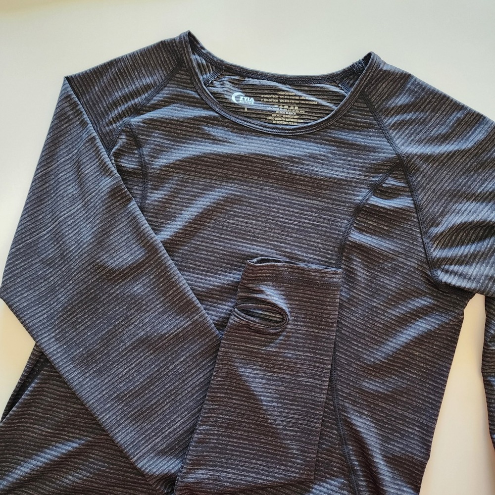 ZYIA Active Gray Striped Long Sleeve Top Thumb Holes Athletic Shirt size S